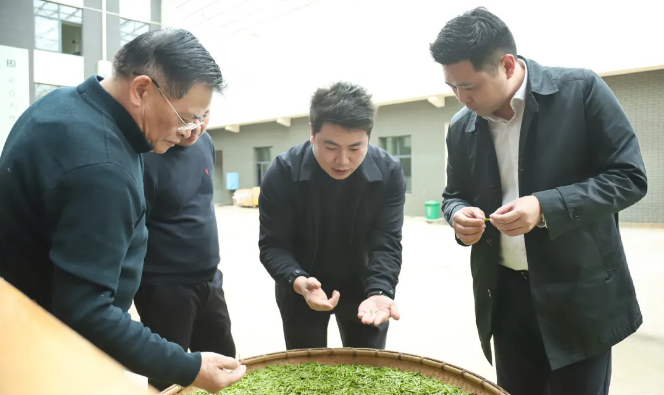 ���Ľ�ʵ�ص���ȫ�ز��ҵ��������չ